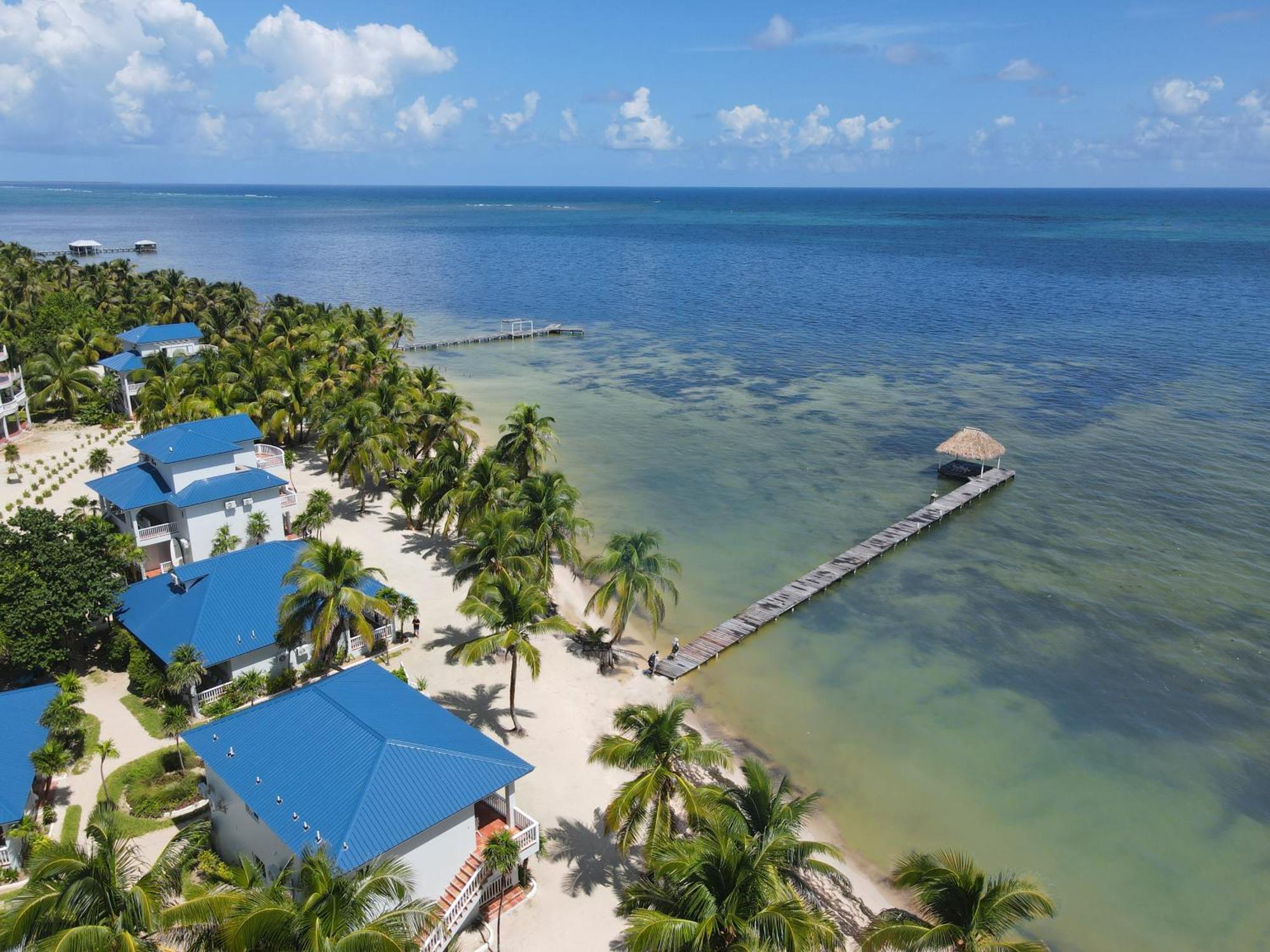 Sapphire Beach Resort Сан-Педро Экстерьер фото